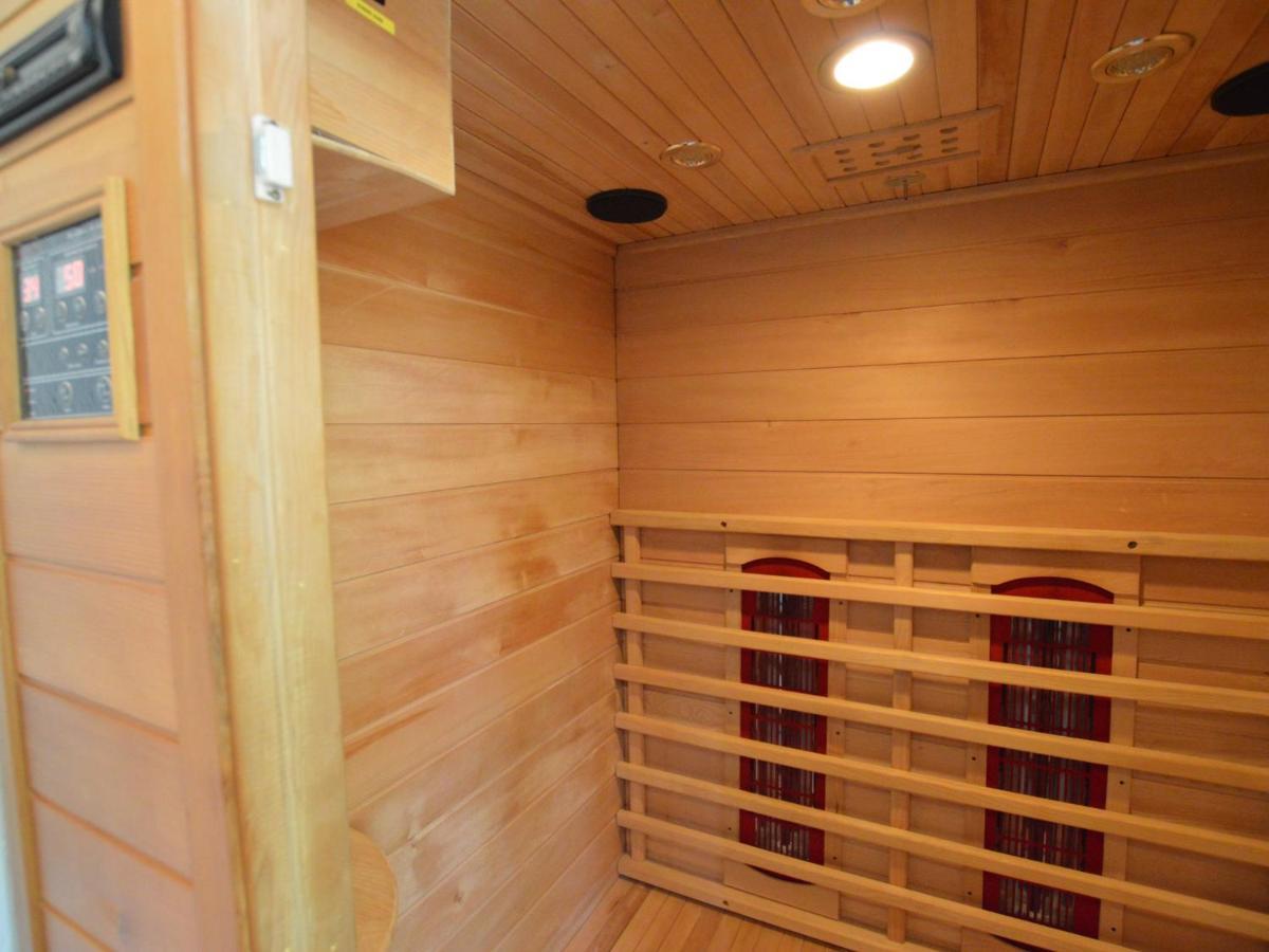 Detached Holiday Home With Sauna Large Garden Stramproy Exterior foto